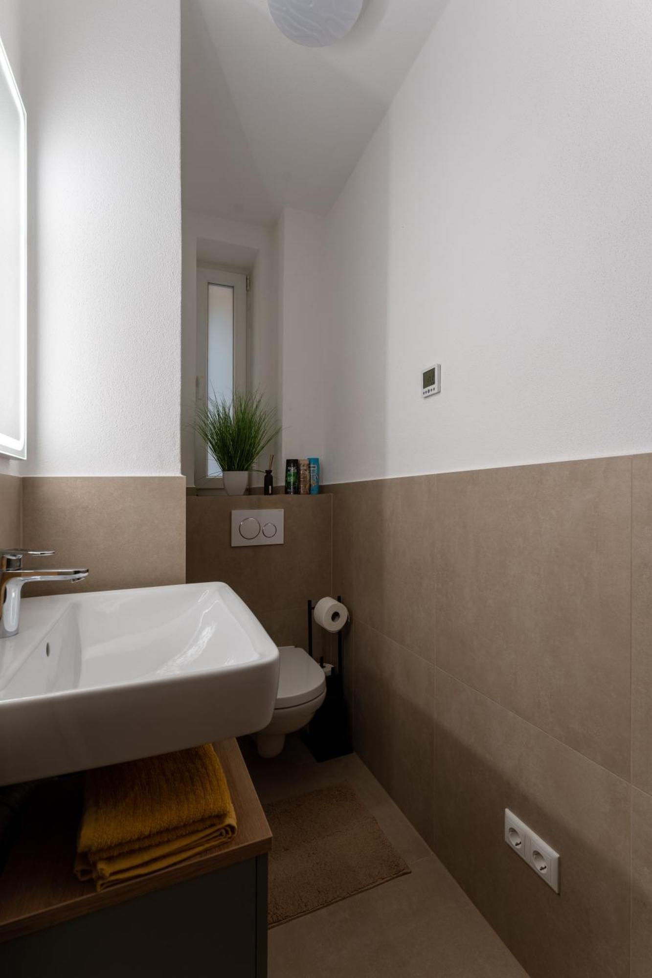 Modern Living Apartment - 3-Zimmer - Nuernberg Nord, Ruhige Seitenstrasse, Fusslaeufig Strassenbahn Екстериор снимка